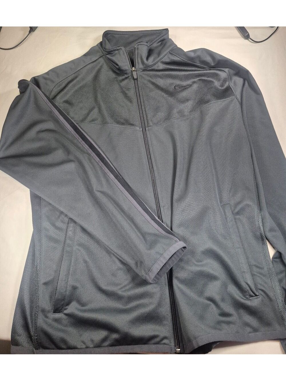 Nike Epic Track Training Jacket Mens XL Black Full Zip Athletic Performance